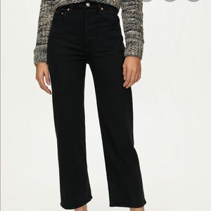 Levi’s ribcage straight black jeans